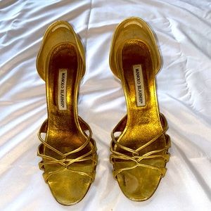 Manolo Blahnik vintage gold pump